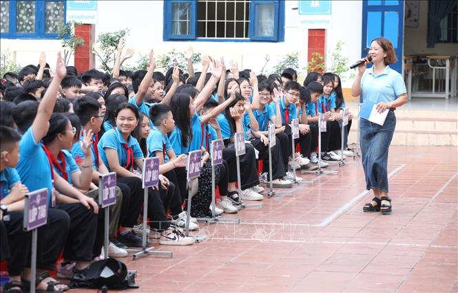 Học sinh Trường THCS Tam Thanh tham gia trả lời câu hỏi tại chương trình. Ảnh: Anh Tuấn – TTXVN