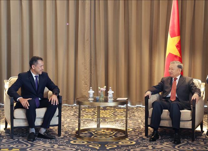Tổng Bí thư Tô Lâm tiếp Tổng Giám đốc Quỹ đầu tư Quốc gia Kazakhstan Samruk-Kazyna Nurlan Zhakupov. Ảnh: Thống Nhất – TTXVN