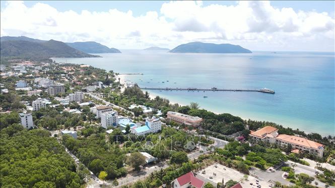 Toàn cảnh Trung tâm hành chính và đô thị hiện hữu của Côn Đảo. Ảnh: TTXVN phát