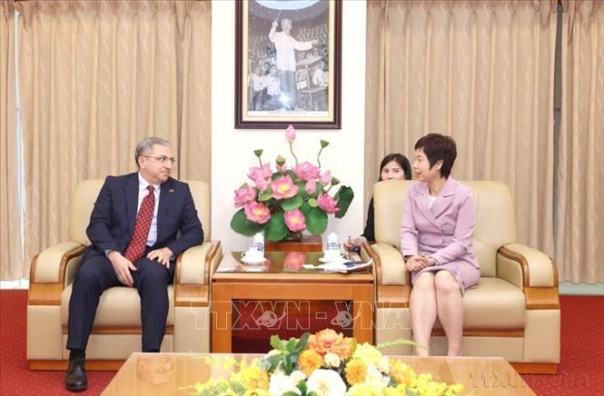 Tổng Giám đốc Thông tấn xã Việt Nam Vũ Việt Trang tiếp Đại sứ Cộng hoà Azerbaijan tại Việt Nam Shovgi Kamal Oglu Mehdizade (Hà Nội, 03/10/2024). Ảnh: Phương Hoa - TTXVN