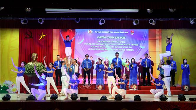 Tiết mục văn nghệ hưởng ứng Ngày hội Thanh niên công nhân năm 2025. Ảnh: Đức Hiếu - TTXVN
