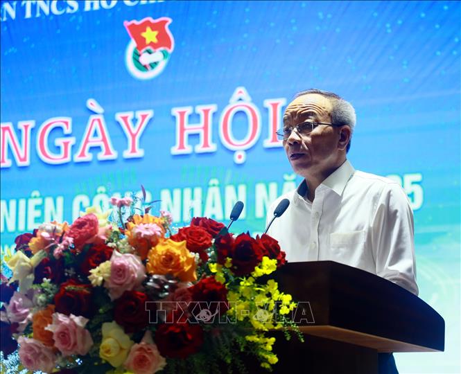 Ông Khuất Mạnh Thắng, Phó Bí thư thường trực Đảng ủy TKV phát biểu tại Ngày hội Thanh niên công nhân năm 2025. Ảnh: Đức Hiếu - TTXVN
