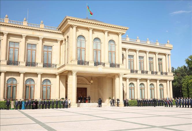Lễ đón chính thức Tổng Bí thư Tô Lâm và Phu nhân thăm cấp Nhà nước tới Azerbaijan được tổ chức trọng thể tại Phủ Tổng thống - Cung Zugulba ở thủ đô Baku. Ảnh: Thống Nhất – TTXVN