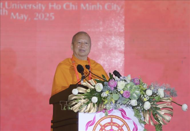 Hòa thượng Giáo sư, Tiến sĩ Phra Brahmapundit, Chủ tịch Ủy ban Tổ chức quốc tế Đại lễ Vesak Liên hợp  quốc phát biểu tại lễ bế mạc. Ảnh: Thanh Vũ-TTXVN