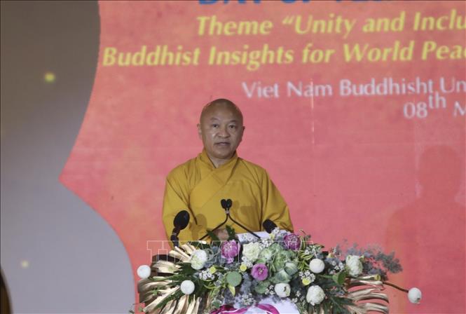 Thượng toạ Thích Nhật Từ, Ủy viên Thường trực Hội đồng Trị sự Giáo hội Phật giáo Việt Nam phát biểu tại lễ bế mạc. Ảnh: Thanh Vũ-TTXVN