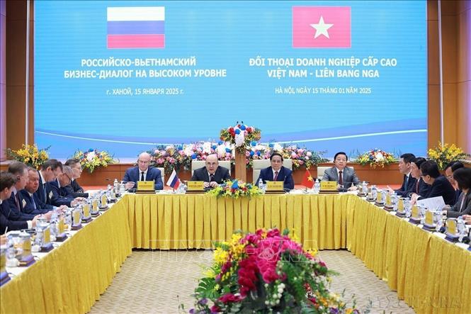 Thủ tướng Phạm Minh Chính và Thủ tướng Nga Mikhail Vladimirovich Mishustin đối thoại với doanh nghiệp cấp cao Việt Nam - Liên bang Nga (Hà Nội, 15/1/2025). Ảnh: Dương – TTXVN
