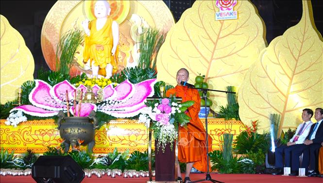Hòa thượng Giáo sư, Tiến sỹ Phra Brahmapundit, Chủ tịch Ủy ban Tổ chức quốc tế Đại lễ Vesak Liên hợp quốc phát biểu. Ảnh: Minh Phú – TTXVN