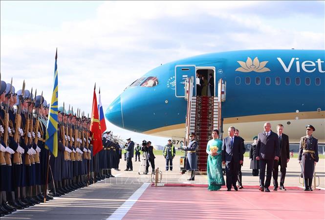 Lễ đón chính thức Tổng Bí thư Tô Lâm và Phu nhân tại sân bay Vnukovo 2, thủ đô Moskva. Ảnh: Thống Nhất – TTXVN