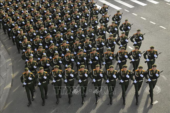 Ngày 9/5/2025, lễ duyệt binh kỷ niệm 80 năm Ngày Chiến thắng trong Chiến tranh Vệ quốc vĩ đại (9/5/1945 - 9/5/2025) diễn ra trọng thể tại thủ đô Moskva của Nga. Ảnh: Các binh sĩ tham gia lễ tổng duyệt tại Moskva ngày 7/5/2025. Ảnh: THX/TTXVN