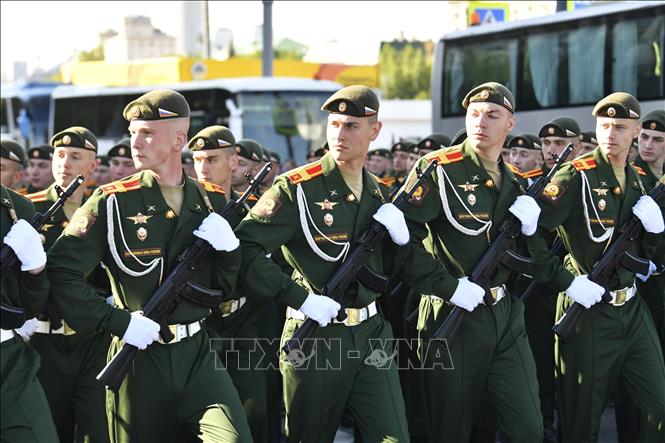 Quân nhân tham gia lễ duyệt binh kỷ niệm 80 năm Ngày Chiến thắng phát xít tại Moskva, Nga ngày 9/5/2025. Ảnh: THX/TTXVN