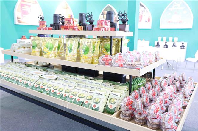 Vietnamese products at the exhibition. VNA Photo: Công Tuyên