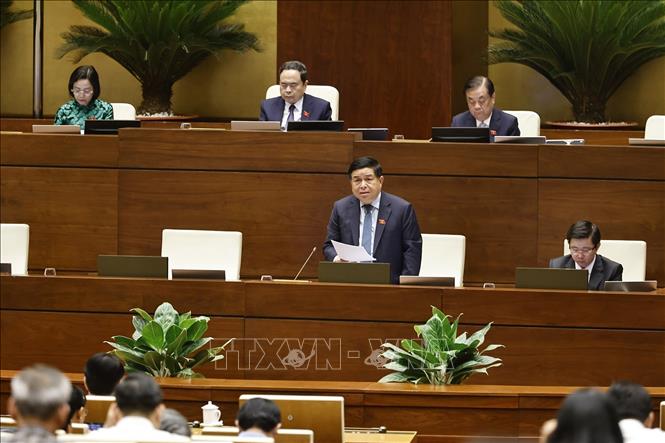 Phó Thủ tướng Chính Nguyễn Chí Dũng giải trình, làm rõ một số vấn đề đại biểu Quốc hội nêu. Ảnh: Doãn Tấn - TTXVN