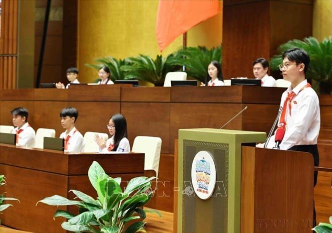 Phiên họp giả định Quốc hội trẻ em” lần thứ II – Năm 2024 với sự tham dự của 306 đại biểu là đội viên thiếu nhi tiêu biểu đến từ 63 tỉnh, thành phố trong cả nước. Phiên họp giả định nhằm thúc đẩy quyền tham gia của trẻ em vào các vấn đề liên quan và nâng cao nhận thức của trẻ em về Quốc hội (28/09/2024). Ảnh: Minh Đức – TTXVN