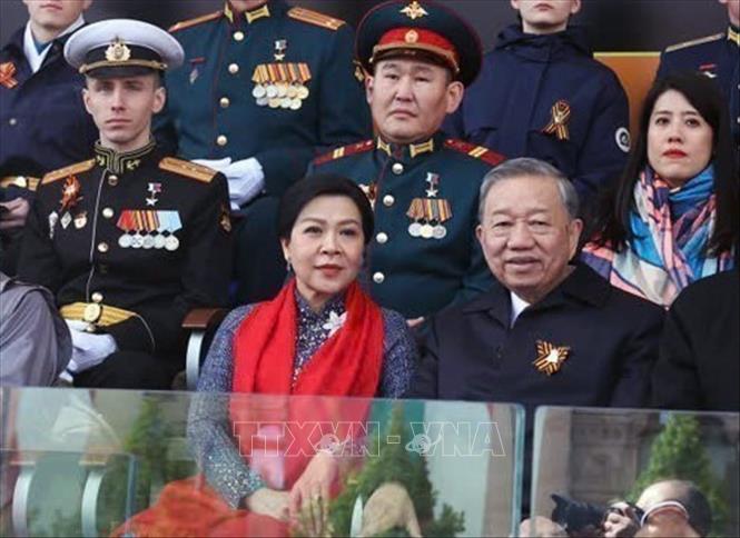 General Secretary of the Communist Party of Vietnam Central Committee To Lam and his spouse at the military parade. VNA Photo: Thống Nhất