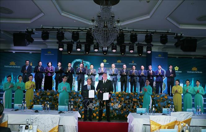 Tổng Bí thư Tô Lâm chứng kiến lễ trao Bản ghi nhớ hợp tác với các đối tác tại Liên Bang Nga. Ảnh: Thống Nhất – TTXVN