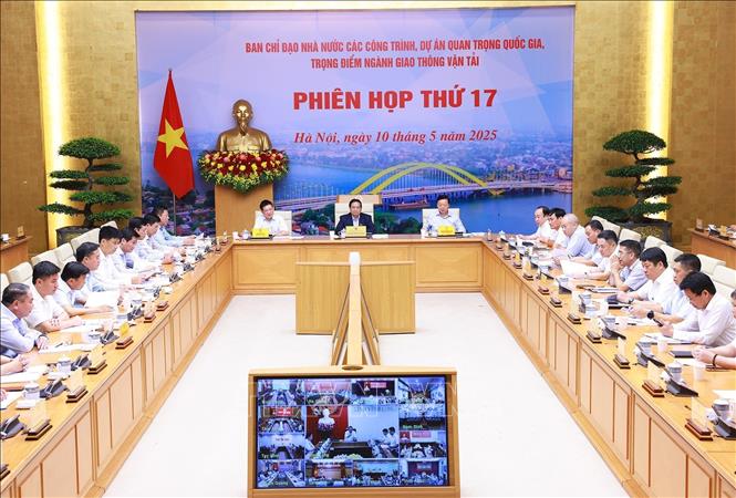 Phiên họp thứ 17 của Ban Chỉ đạo nhà nước các công trình, dự án quan trọng quốc gia, trọng điểm của ngành giao thông vận tải. Ảnh: Dương Giang-TTXVN 
