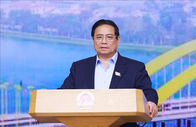 Thủ tướng Phạm Minh Chính chủ trì Phiên họp thứ 17 của Ban Chỉ đạo nhà nước các công trình, dự án quan trọng quốc gia, trọng điểm của ngành giao thông vận tải. Ảnh: Dương Giang-TTXVN 