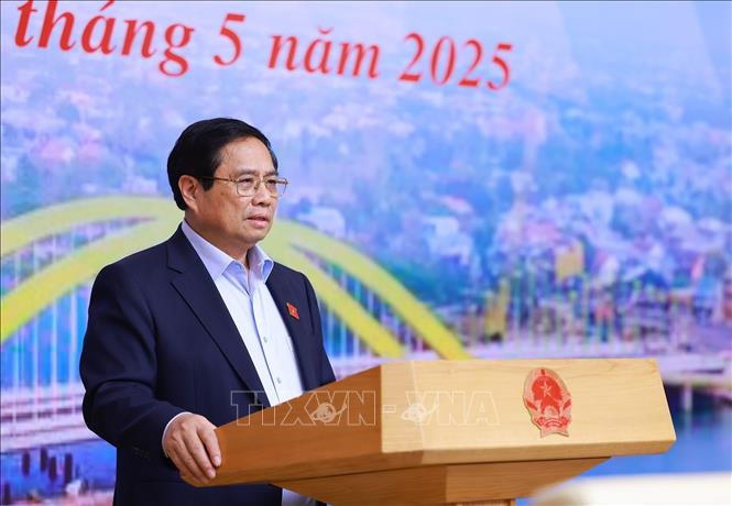 Thủ tướng Phạm Minh Chính chủ trì Phiên họp thứ 17 của Ban Chỉ đạo nhà nước các công trình, dự án quan trọng quốc gia, trọng điểm của ngành giao thông vận tải. Ảnh: Dương Giang-TTXVN  