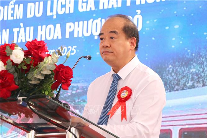 Ông Đào Anh Tuấn, Tổng Giám đốc Công ty cổ phần Vận tải đường sắt phát biểu tại buổi lễ. Ảnh: Hoàng Ngọc - TTXVN