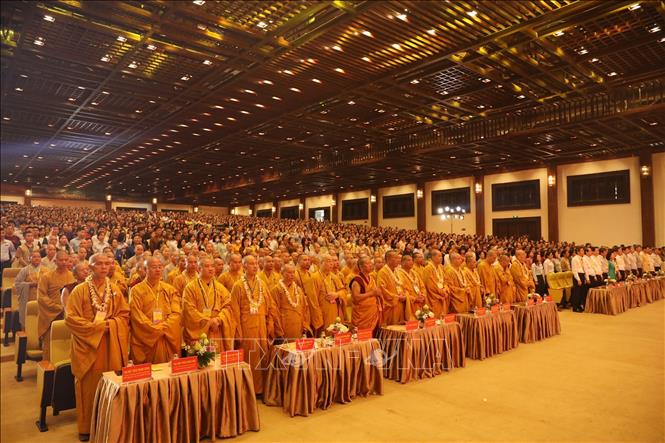 Hàng nghìn người dự Đại lễ Phật đản tại chùa Bái Đính. Ảnh: Đức Phương - TTXVN