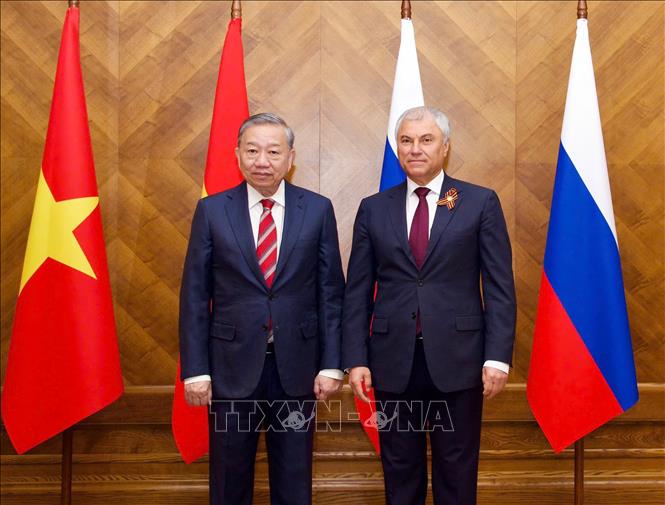 Tổng Bí thư Tô Lâm hội kiến Chủ tịch Duma Quốc gia LB Nga Vyacheslav Volodin. Ảnh: TTXVN phát