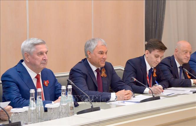 Duma Chairman Vyacheslav Volodin and the Russian delegation at the meeting. VNA/Photo by courtesy