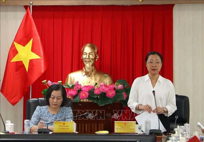 Phó Chủ tịch UBND tỉnh Vĩnh Long Nguyễn Thị Quyên Thanh phát biểu chỉ đạo. Ảnh: Lê Thúy Hằng - TTXVN.
