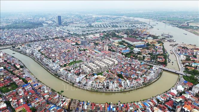 Sông Tam Bạc, đoạn từ cầu Lạc Long đến công viên Tam Bạc được thành phố đầu tư hơn 1.400 tỷ đồng để chỉnh trang, hoàn thành vào năm 2019. Dự án đã nâng cao khả năng kết nối giao thông, phát huy giá trị lịch sử, văn hóa của sông Tam Bạc cũng như tạo không gian công cộng, cảnh quan sinh thái và điểm nhấn đô thị. Ảnh: Quốc Khánh - TTXVN