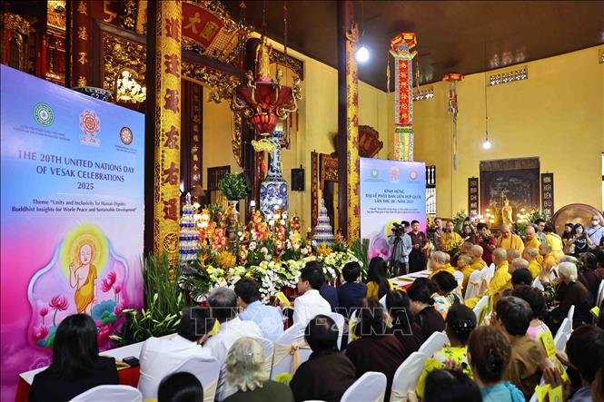 Quang cảnh Đại lễ Phật đản phật lịch 2569 – dương lịch 2025 tại Trụ sở Trung ương Giáo hội - chùa Quán Sứ, Hà Nội. Ảnh: Minh Đức – TTXVN