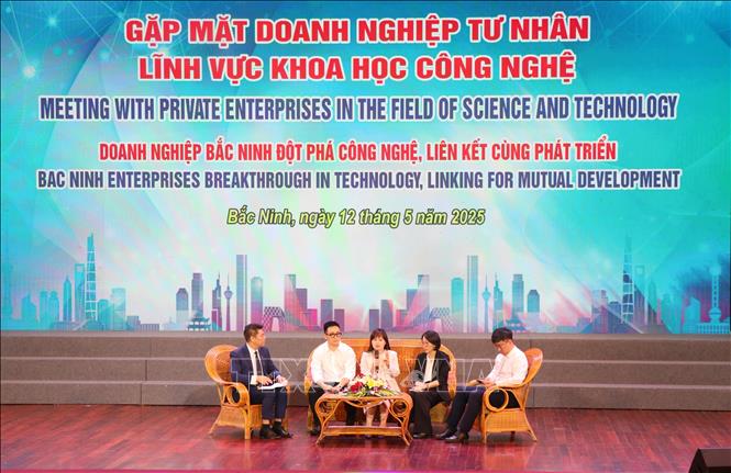 Chương trình tọa đàm về phát triển, ứng dụng khoa học công nghệ. Ảnh: Thanh Thương- TTXVN