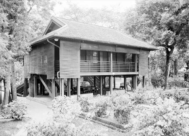 Nhà sàn Bác Hồ tại Phủ Chủ tịch, nơi Người đã sống và làm việc từ tháng 5/1958 – 8/1969. Ảnh: TTXVN