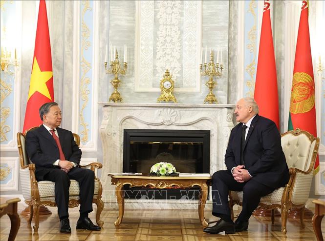 Tổng Bí thư Tô Lâm hội đàm hẹp với Tổng thống Belarus Aleksandr Lukashenko. Ảnh: Thống Nhất – TTXVN
