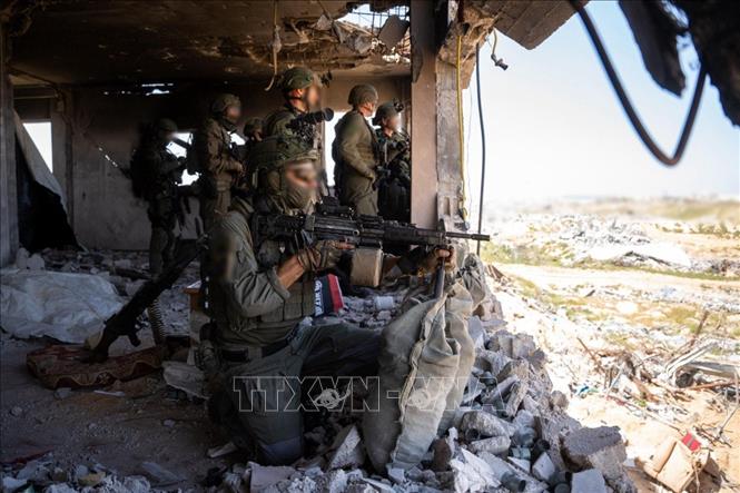 Binh sĩ Israel tham gia chiến dịch quân sự ở miền Nam Dải Gaza ngày 6/5/2025. Ảnh: THX/TTXVN