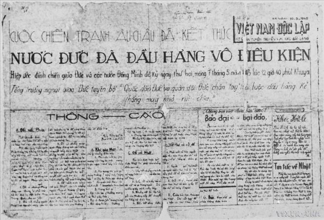 Trong cuộc đời hoạt động cách mạng, Chủ tịch Hồ Chí Minh đã viết trên 2.000 bài báo và gần 300 bài thơ, 500 trang truyện và ký, với nhiều bút danh khác nhau. Trong ảnh: Báo “Việt Nam độc lập” do Chủ tịch Hồ Chí Minh sáng lập được phát hành ở khu giải phóng Việt Bắc, ra số đầu tiên ngày 10/4/1945. Ảnh: Tư liệu TTXVN