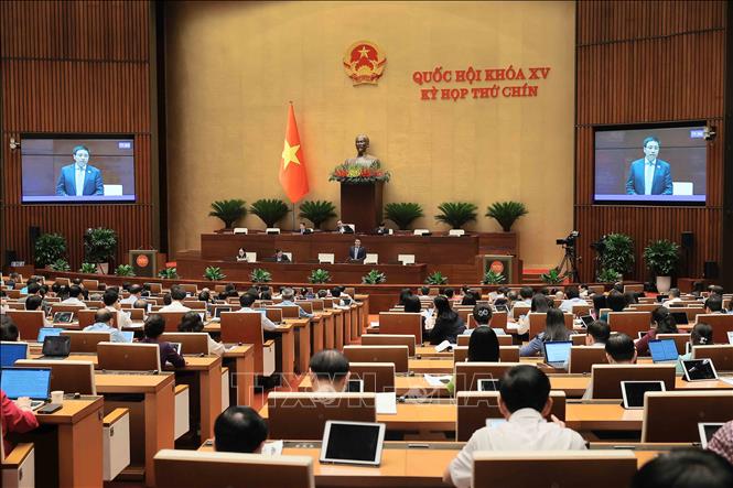 Bộ trưởng Bộ Tài chính Nguyễn Văn Thắng giải trình, làm rõ một số vấn đề đại biểu Quốc hội nêu. Ảnh: An Đăng - TTXVN