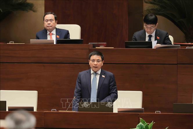  Bộ trưởng Bộ Tài chính Nguyễn Văn Thắng giải trình, làm rõ một số vấn đề đại biểu Quốc hội nêu. Ảnh: An Đăng - TTXVN