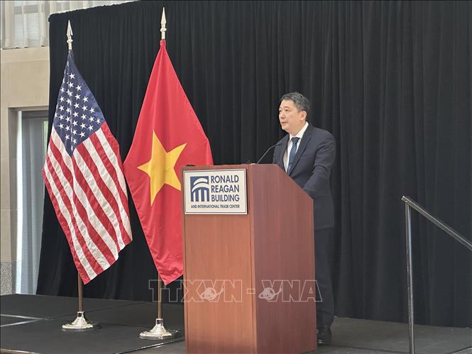 Thứ trưởng Bộ Tài chính Cao Anh Tuấn phát biểu tại sự kiện “Kết nối với Việt Nam”. Ảnh: Ngọc Quang - PV TTXVN tại Hoa Kỳ