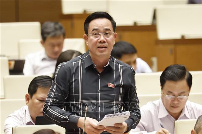 Đại biểu Quốc hội tỉnh Thái Bình Nguyễn Văn Huy phát biểu. Ảnh: Doãn Tấn - TTXVN