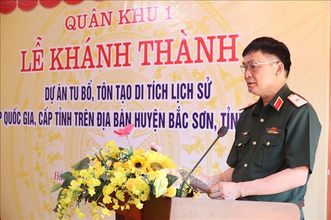 Thiếu tướng Đỗ Văn Tuấn, Phó Tư lệnh Quân khu 1 phát biểu tại Lễ khánh thành Dự án Tu bổ, tôn tạo một số di tích lịch sử cấp quốc gia, cấp tỉnh trên địa bàn huyện Bắc Sơn, tỉnh Lạng Sơn. Ảnh: Anh Tuấn – TTXVN