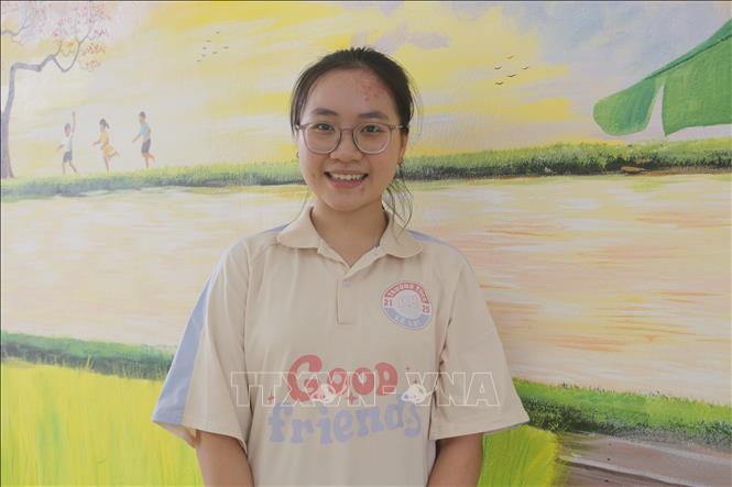 Em Bạch Khánh Linh. Ảnh: Bích Huệ - TTXVN