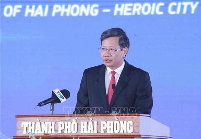 Phó Chủ tịch UBND thành phố Hải Phòng Lê Anh Quân phát biểu. Ảnh: Lâm Khánh – TTXVN 