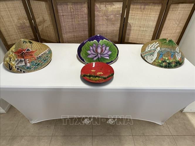 Vietnamese conical hats on display at the event. VNA Photo: Anh Dũng