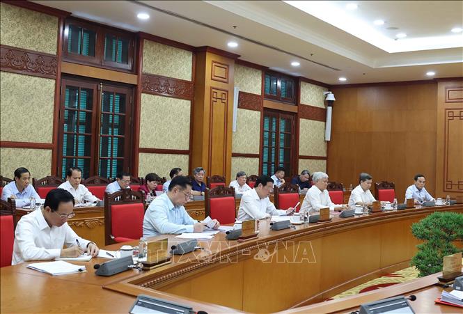 Các đại biểu dự cuộc họp Ban Bí thư về việc góp ý Dự thảo sửa đổi Hiến pháp 2013. Ảnh: Thống Nhất-TTXVN
