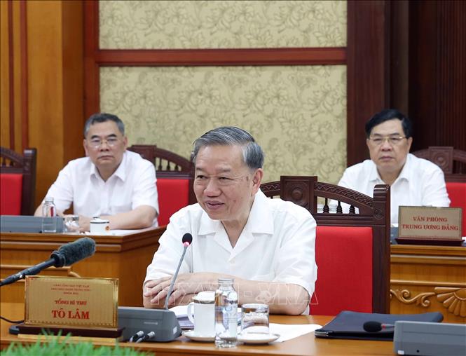 Tổng Bí thư Tô Lâm chủ trì họp Ban Bí thư về góp ý Dự thảo sửa đổi Hiến pháp 2013. Ảnh: Thống Nhất-TTXVN