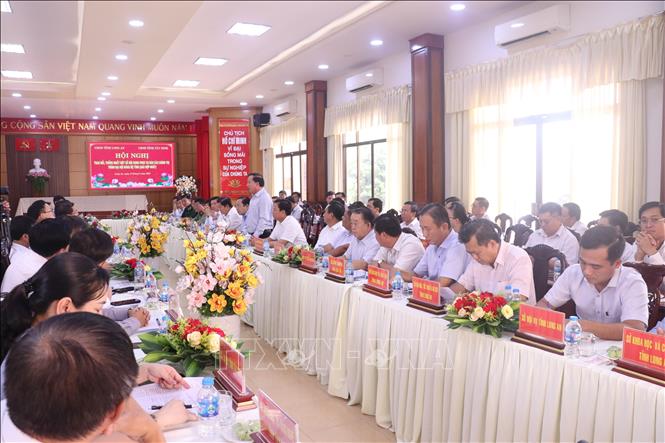Quang cảnh buổi làm việc giữa UBND hai tỉnh Long An và Tây Ninh. Ảnh: Bùi Giang - TTXVN
