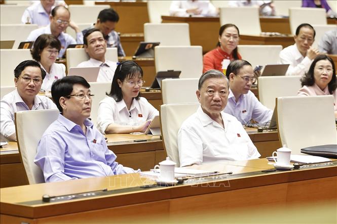 Tổng Bí thư Tô Lâm, Chủ tịch nước Lương Cường dự phiên họp. Ảnh: Doãn Tấn - TTXVN