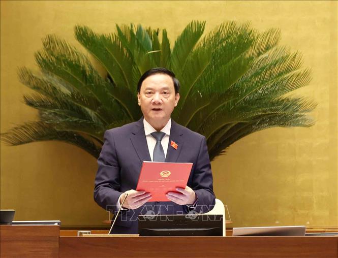 Phó Chủ tịch Quốc hội Nguyễn Khắc Định điều hành phiên họp. Ảnh: Phương Hoa - TTXVN