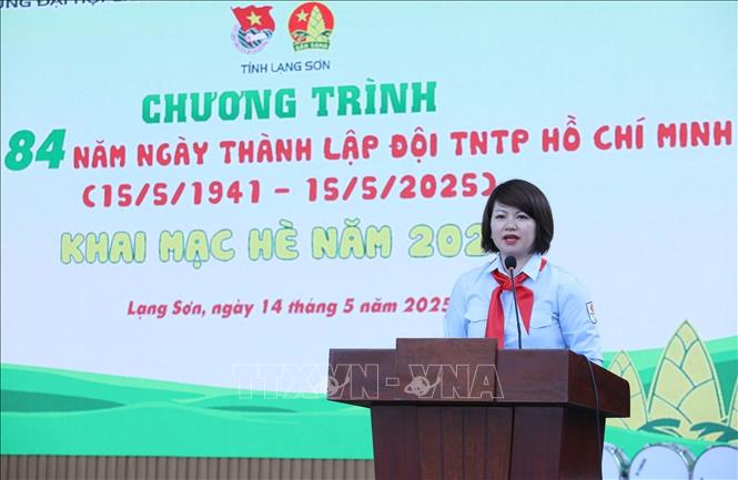 Phó Bí thư Tỉnh đoàn, Chủ tịch Hội đồng Đội tỉnh Lạng Sơn Lê Thùy Dung phát biểu tại Chương trình. Ảnh: Anh Tuấn – TTXVN