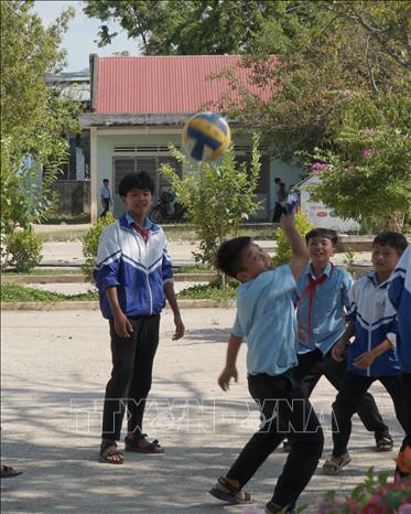 Mô hình dạy học 5 ngày/tuần được Trường THCS Trần Quốc Toản, huyện Phú Thiện (tỉnh Gia Lai) bố trí thời khoá biểu dạy và học một cách hợp lý. Ảnh: Hoài Nam - TTXVN