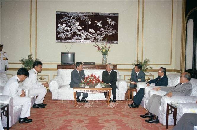 Thủ tướng Võ Văn Kiệt tiếpThái tử Thái Lan Maha Vajiralongkorn thăm cấp Nhà nước đến Việt Nam (1992). Ảnh: TTXVN